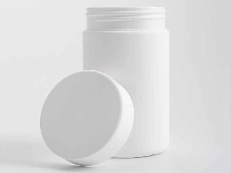 Emballage chromé de couleur blanche avec couvercle